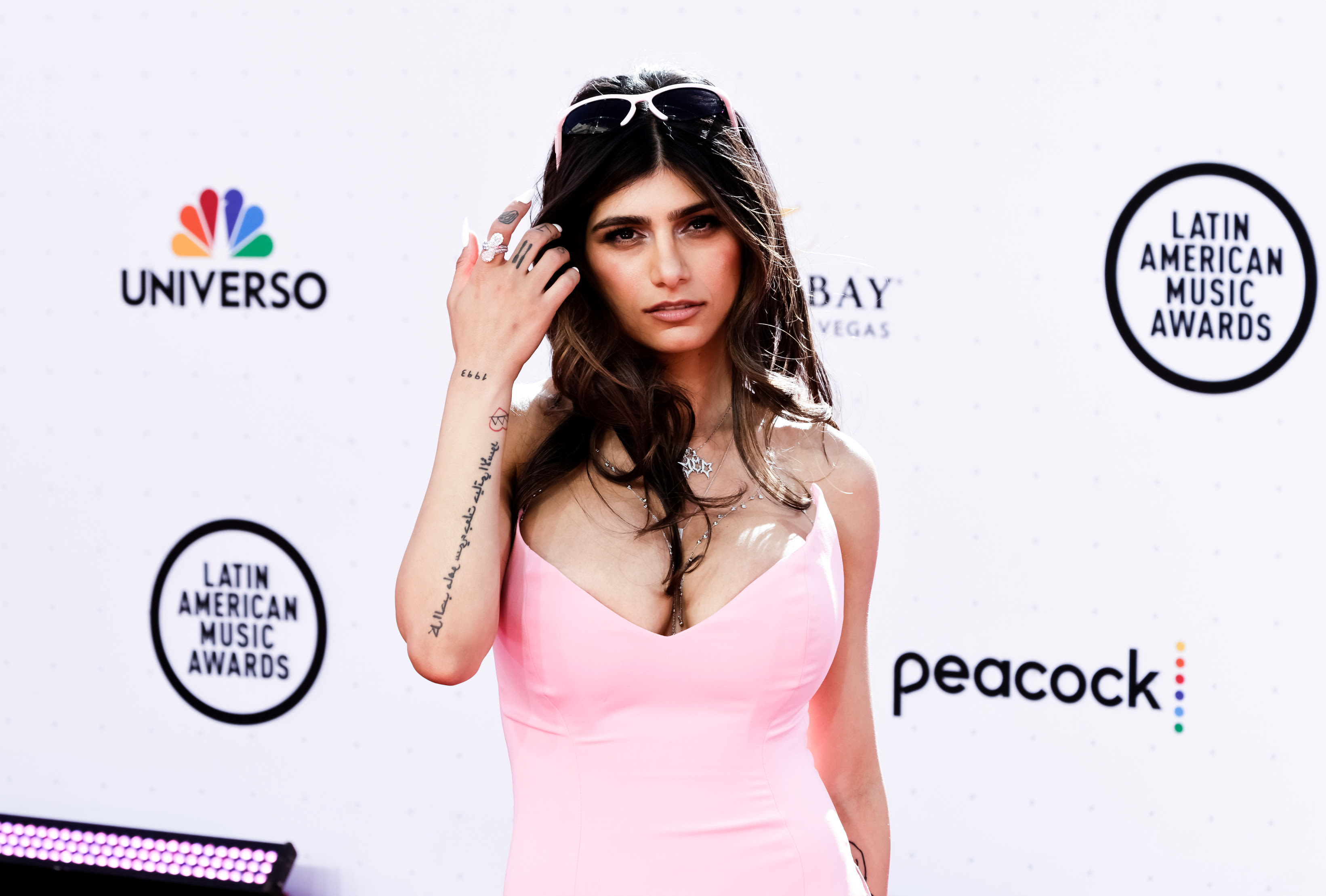 Mia Khalifa inundated with support as "hating me" message takes off online