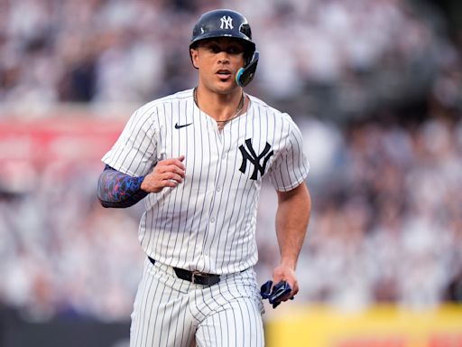 Yankees place Giancarlo Stanton on injured list with left hamstring strain