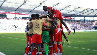 David sinks Peru to keep Canada alive in Copa America