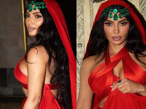 Kim Kardashian wore 500 carats of emeralds to Ambani Wedding