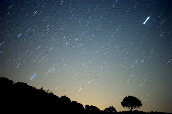 Lluvia de estrellas Delta Acuario hoy 28 y 29 de julio  Imagen-que-muestra-una-lluvia-_54227984357_53389389549_600_396