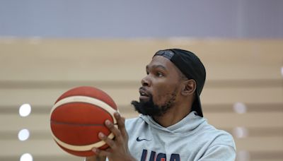 Kevin Durant practices for Team USA after missing three exhibition games with calf injury