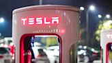 Tesla 'supercharger' will soon be compatible with other EVs