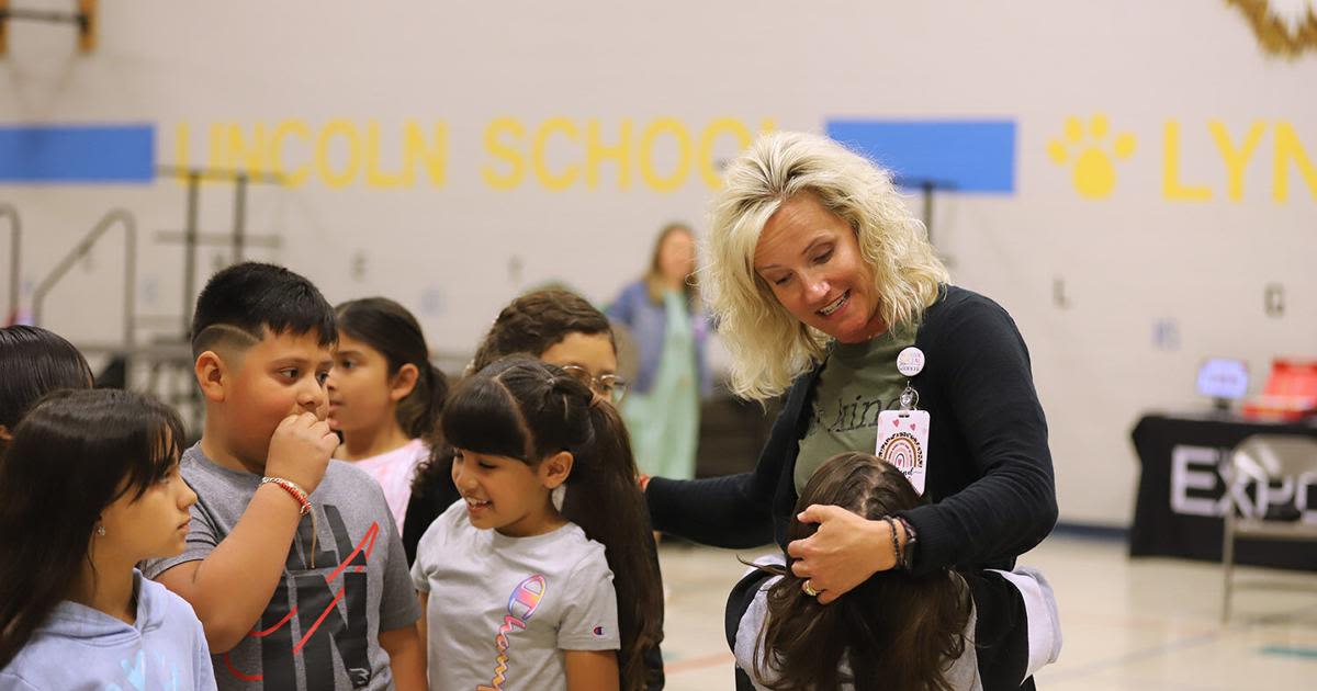 Lincoln Elementary’s Schultz named Nebraska School Social Worker of the Year