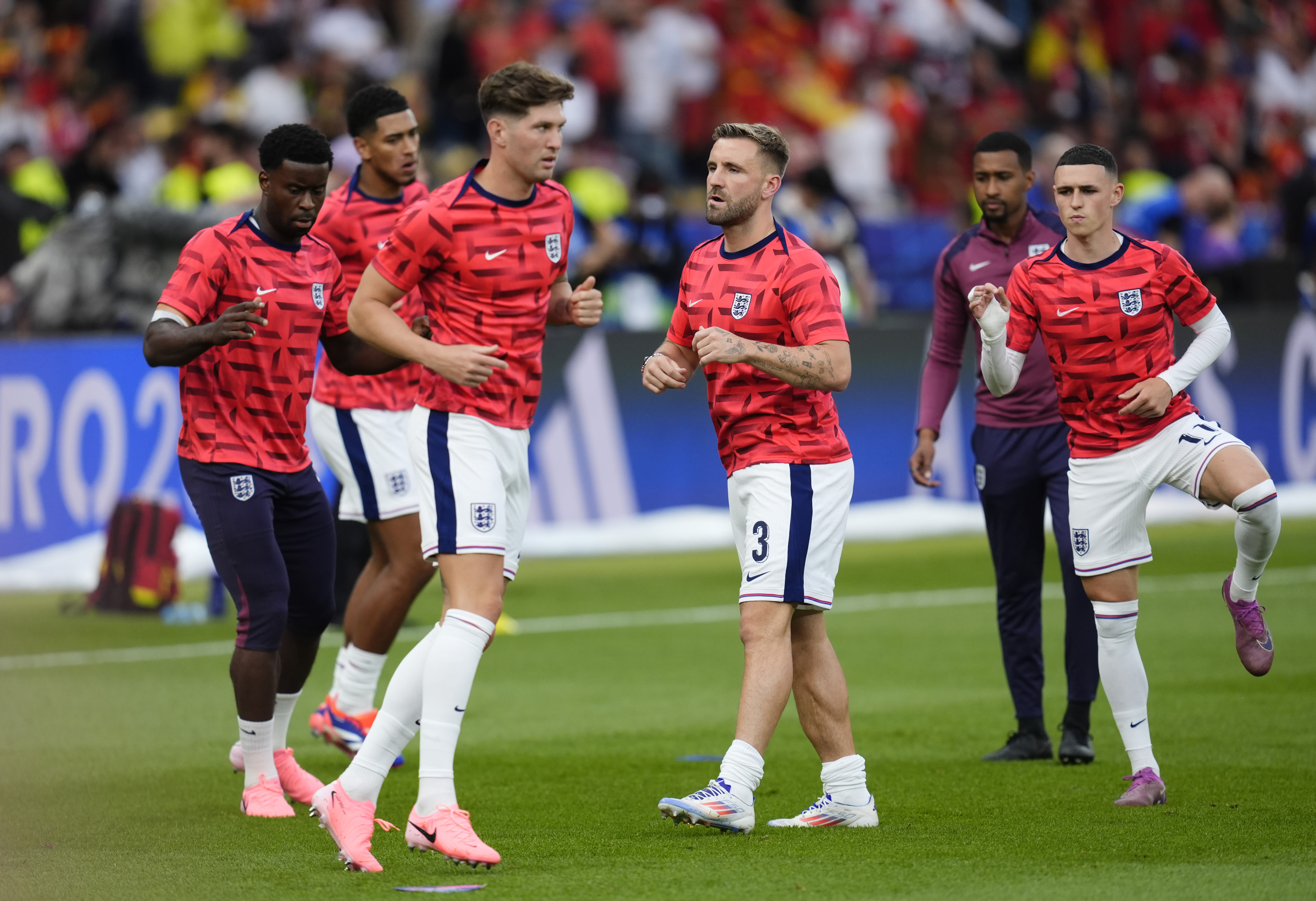 Euro 2024 final – live! Luke Shaw starts as England take on Spain in Berlin