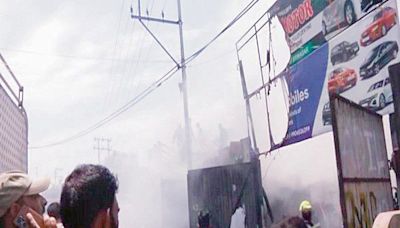 Fire breaks out in Srinagar car repair shop