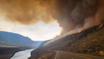 Famous Rockies resort of Jasper on fire as thousands flee