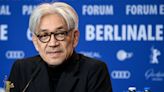 Ryuichi Sakamoto sigue en tratamiento por cáncer pero ha perdido mucha fuerza