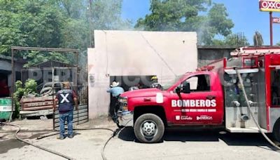 Incendio consume vivienda en Múzquiz