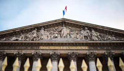 Législatives 2024 : Les sondages donnent le Rassemblement national favori, suivi par le Nouveau Front populaire