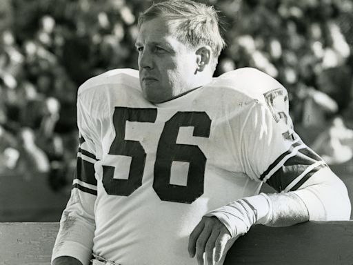 Joe Schmidt, Detroit Lions star linebacker on 1957 champions and ex-coach, dead at 92