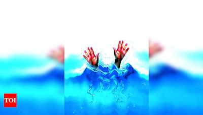Two minor girls drown in Rewa pond | Bhopal News - Times of India