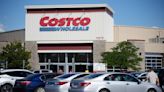 Costco's CEO will step down in January and hand the reins to the retailer's current president