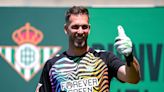 Adrián San Miguel, tras su regreso al Betis: "Voy a echar de menos que me llamen 'Eydrian', pero poder jugar un derbi sevillano es muy especial"