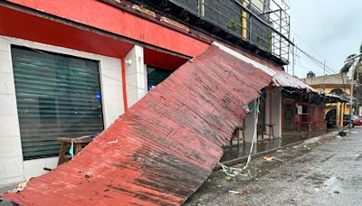 El ciclón Beryl abandona tierra pero aún deja lluvias torrenciales en el sureste de México