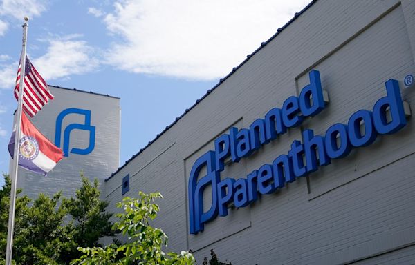 Missouri governor to sign bill ending Medicaid reimbursements to Planned Parenthood