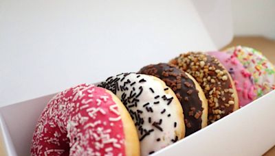 台北甜甜圈店被控「用過期食品」 業者喊話提告…衛生局曝黑歷史：曾罰18萬