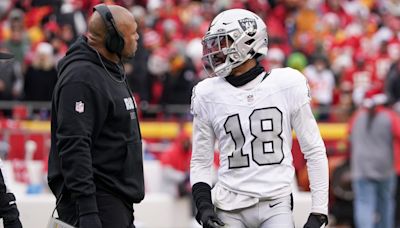 Raiders Coach Antonio Pierce Allowing Players and Coaches to be Themselves