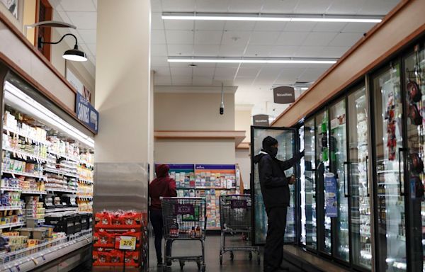 Giant Food bans big bags in D.C. stores to fight theft