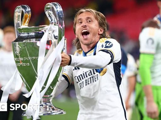 Luka Modric: Croatia midfielder signs one-year extension with Real Madrid