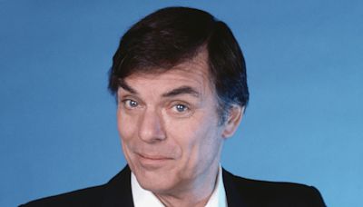 Peter Marshall, Longtime Host of “The Hollywood Squares”, Dies at 98 of Kidney Failure