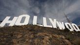 Guionistas de Hollywood paralizan la industria audiovisual con su huelga