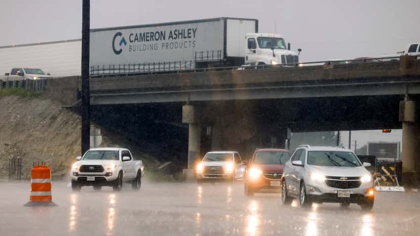 Dallas-Fort Worth may have heavy rainfall, flooding as Hurricane Beryl moves into Texas