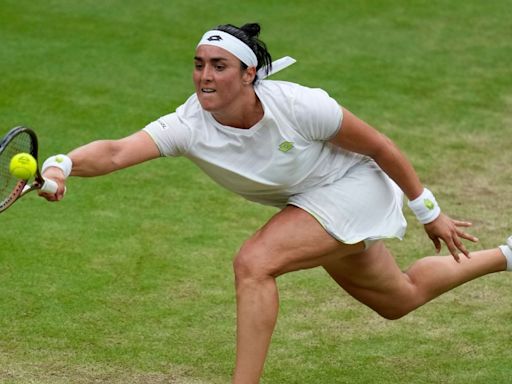 Con los ojos en Wimbledon y el Top 10, Jabeur va a Nottingham