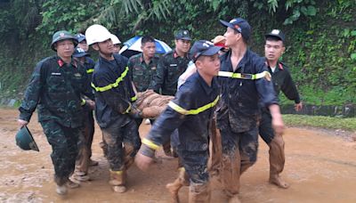 越南山泥傾瀉 巴士遭埋至少11死4傷