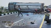 Private bus collides with milk tanker on Agra-Lucknow Expressway; 18 killed