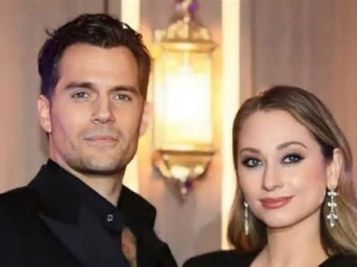 A qué se dedica Natalie Viscuso, la novia de Henry Cavill