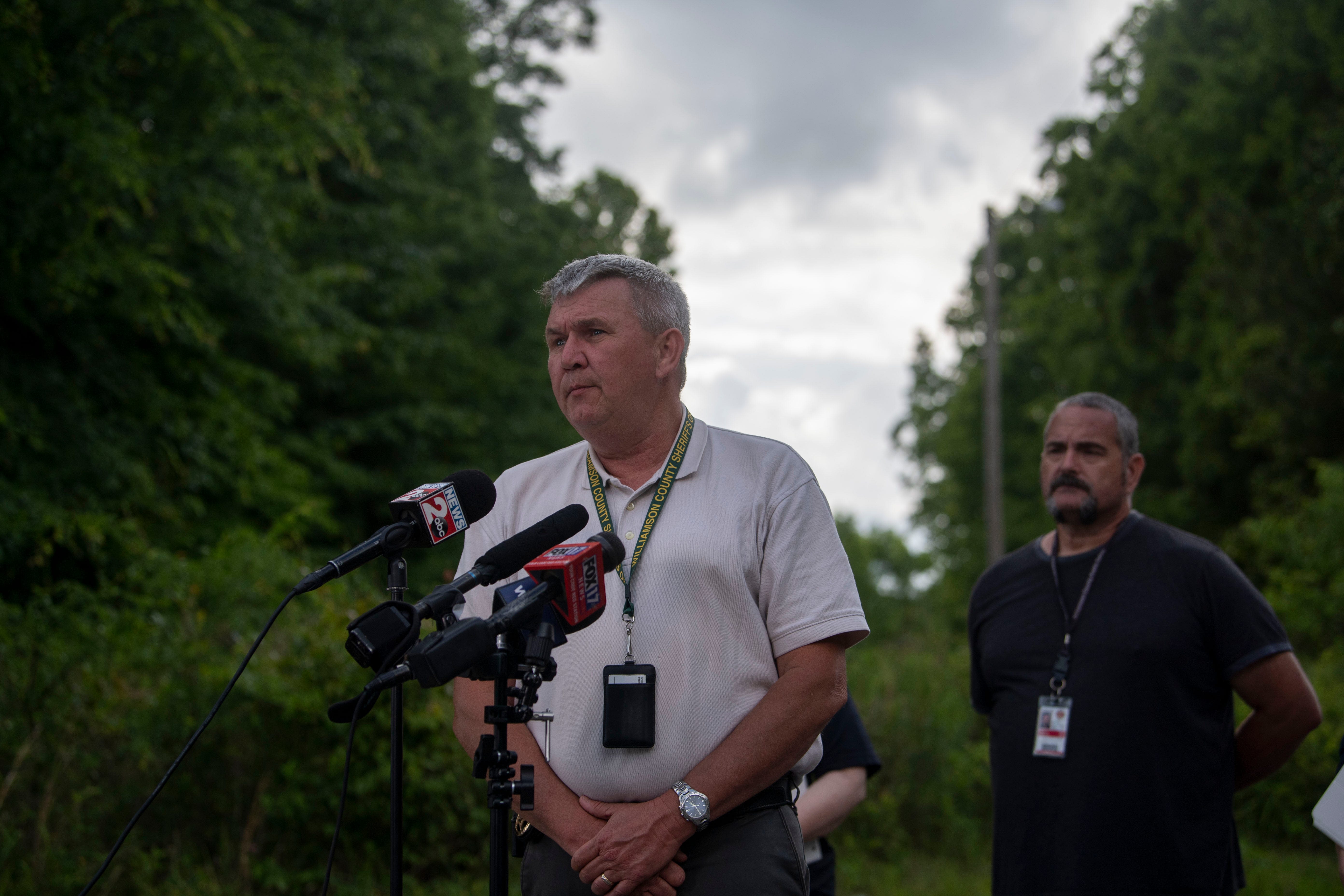 Middle Tennessee authorities say 3 killed in small plane crash near Natchez Trace Parkway