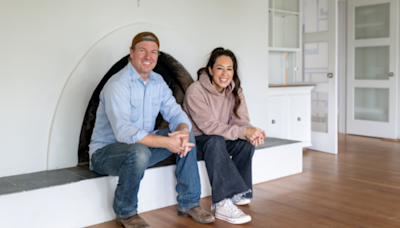 'Fixer Upper: The Lakehouse': Chip and Joanna Gaines Reminisce About Their Early Days on TV (Exclusive)