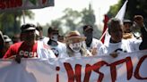 Mexicanos recuerdan masacre del 2 de octubre con grito contra militarización