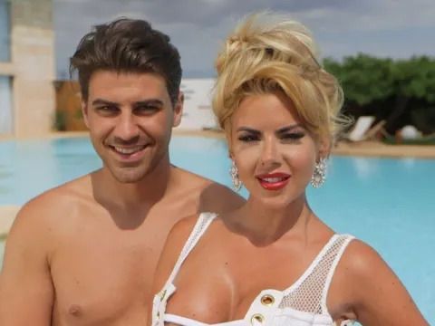 Love Island UK Season 1 Streaming: Watch & Stream online via Hulu