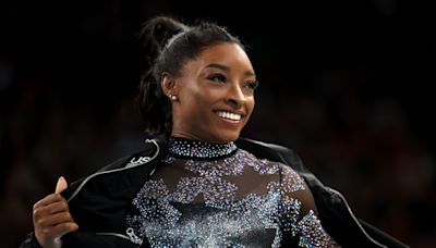 Simone Biles Just Revealed Her Go-To Gymnastics Lip Combo and Setting Powder