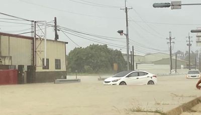 凱米強風挾帶豪大雨 雲林停電六萬餘戶多處橋樑封閉