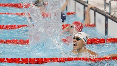 Popovici vuelve a la cima de la natación mundial