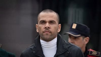 El horizonte legal de Dani Alves: tendría que pasar cerca de dos años más en prisión para cumplir su condena