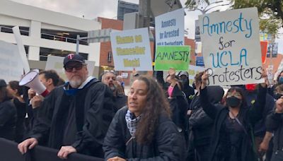 UCLA faculty protest at Hammer Museum gala, decrying treatment of pro-Palestinian students