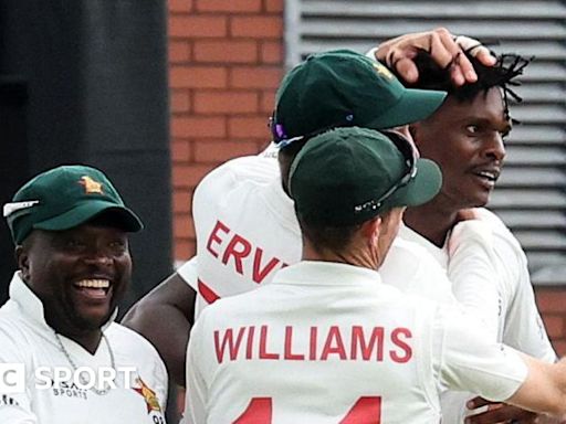 Ireland v Zimbabwe: Hosts struggling in run chase in Test match at Stormont