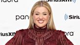 Kelly Clarkson Covers Nat King Cole's Classic Hit 'Unforgettable' for Kellyoke Segment on MLK Day