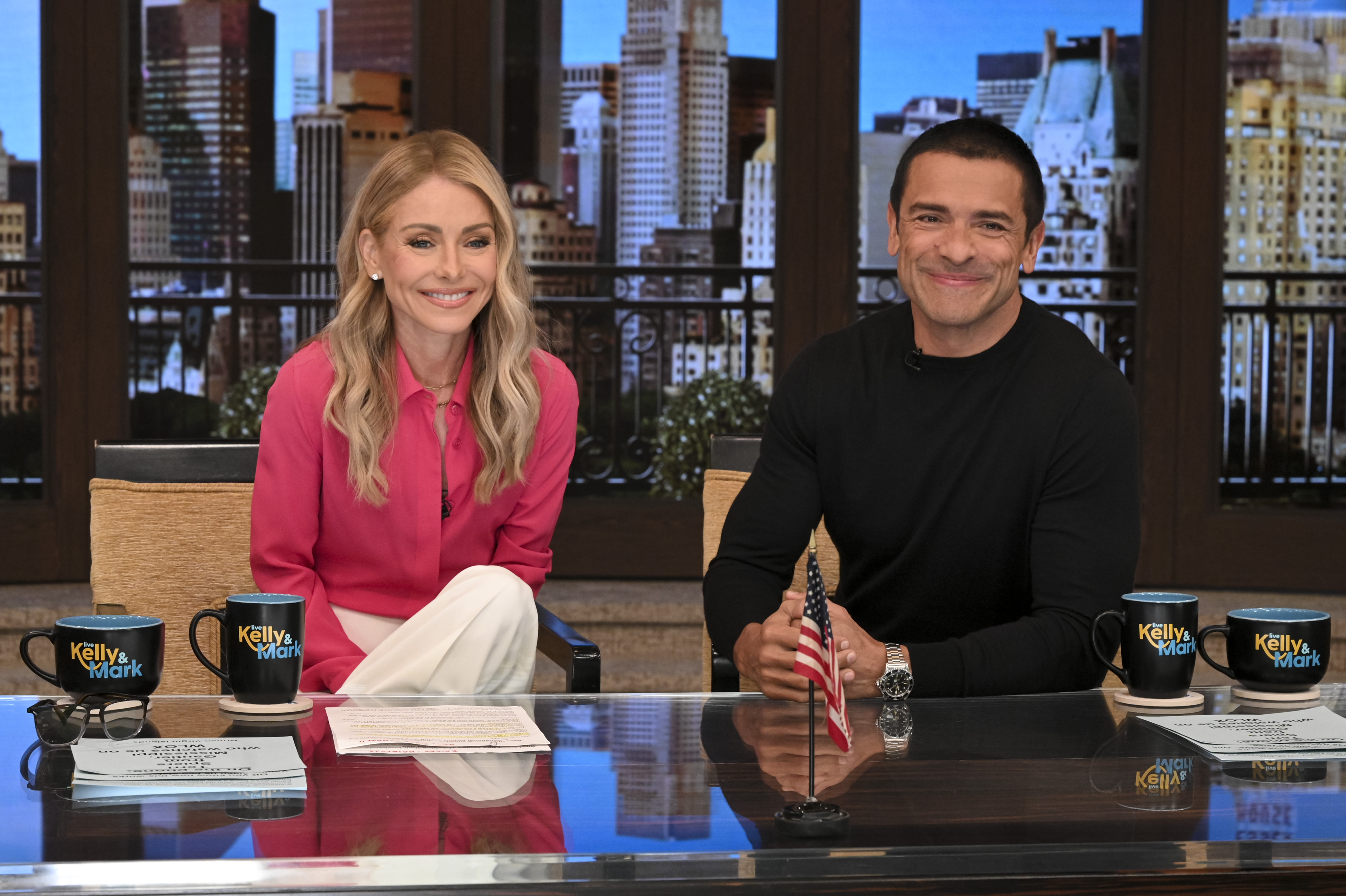 Kelly Ripa Reveals Strict ‘No Eating Before’ Sex Policy With Husband Mark Consuelos