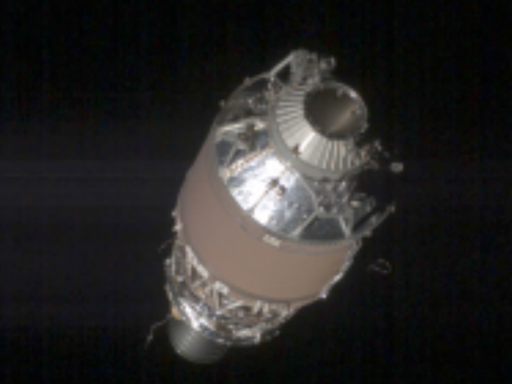 Spacecraft travels to metal object orbiting Earth, snaps stunning views