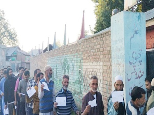 At 57.3%, turnout for J&K Phase 2 lower than first phase’s 61.4% | India News - Times of India