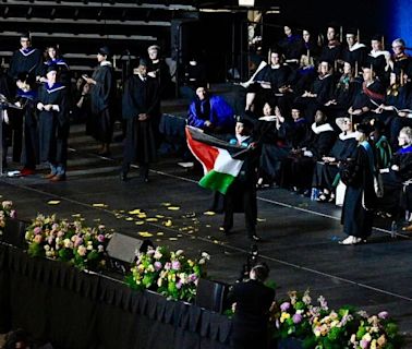 Students protest Israel-Hamas war during School of the Art Institute of Chicago commencement