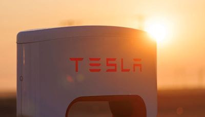 Morning Bid: Tesla, Alphabet earnings take centre stage