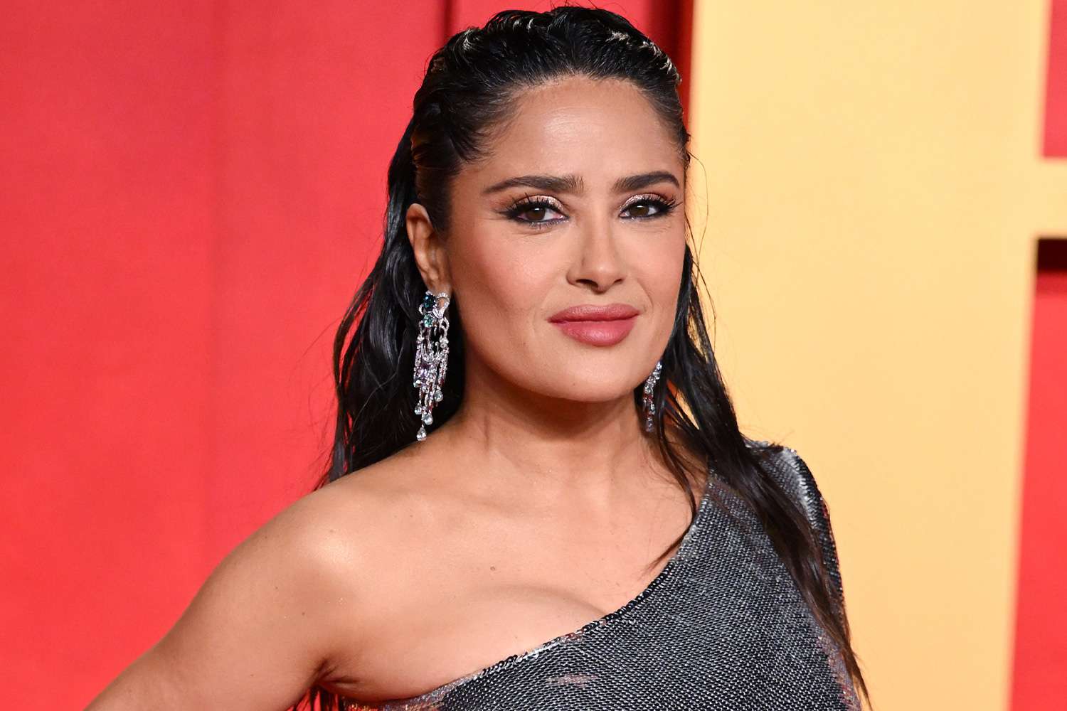 Salma Hayek channels Frida Kahlo onstage with Madonna during her Celebration tour