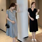 漂亮小媽咪 【D8426】 夏日 韓式 法式 優雅 V領 洋裝 純色 莫代爾 親膚 短袖 小洋裝 孕婦裝