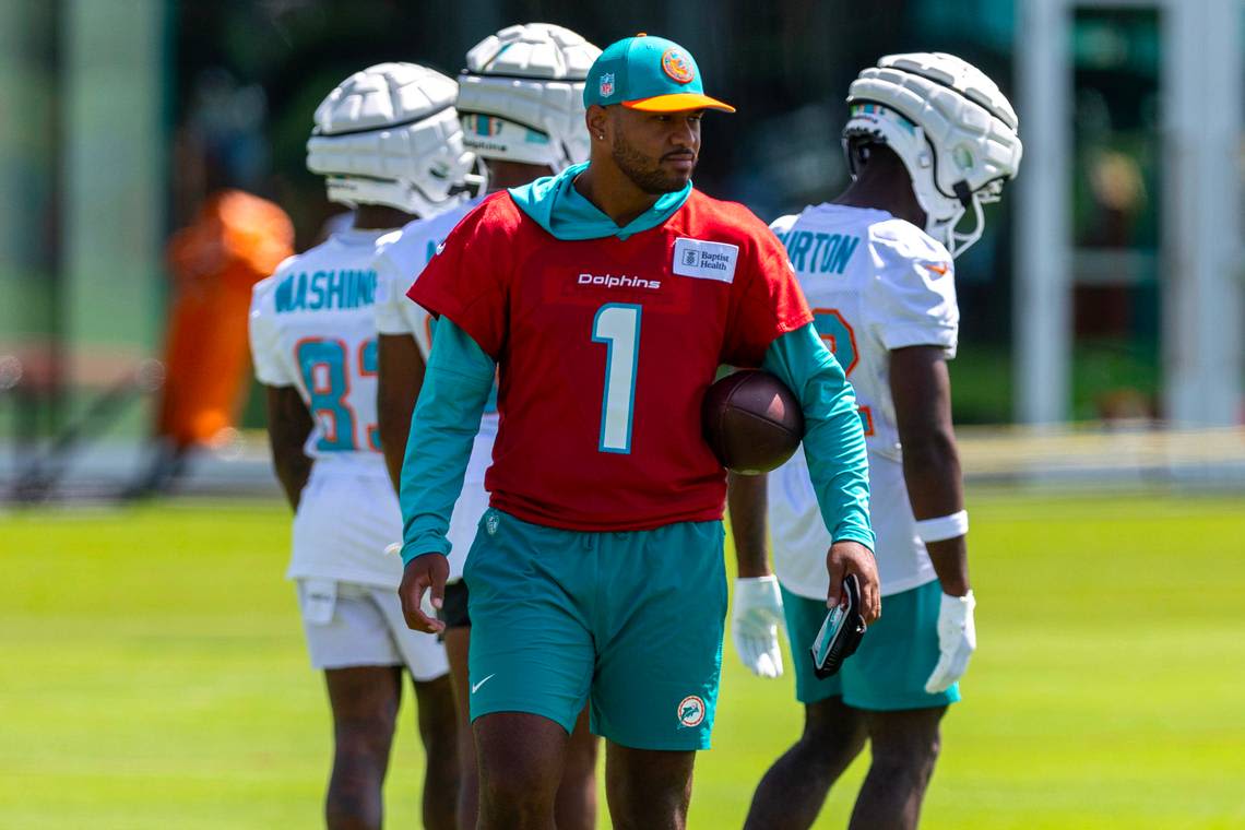 Dolphins agree to four-year extension with Tua Tagovailoa